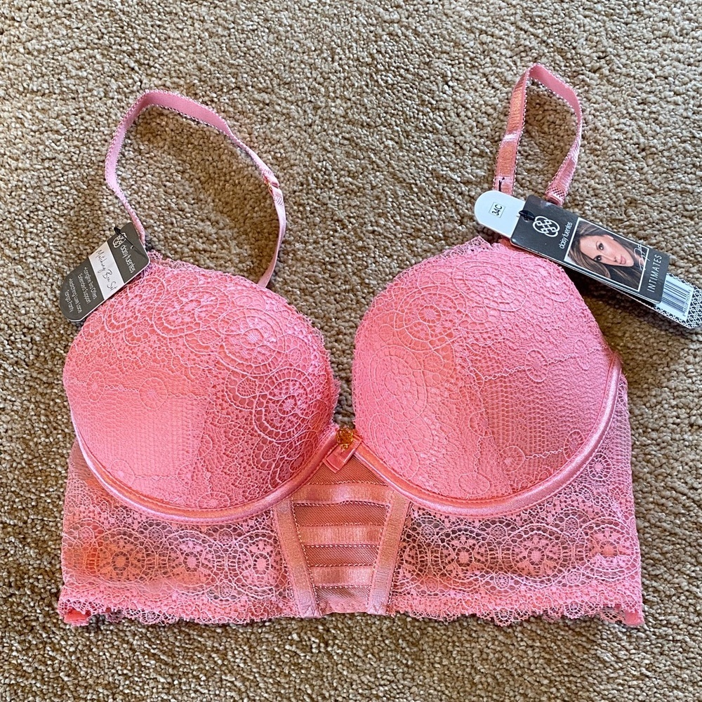 Daisy Fuentes 34C Long Line Lace Bra Bubblegum Pink